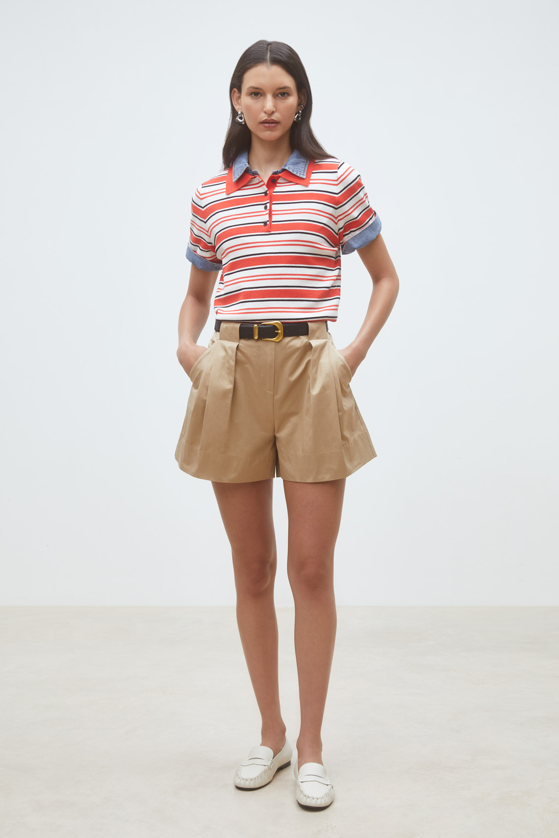 Basil Plain pleated shorts CAMEL