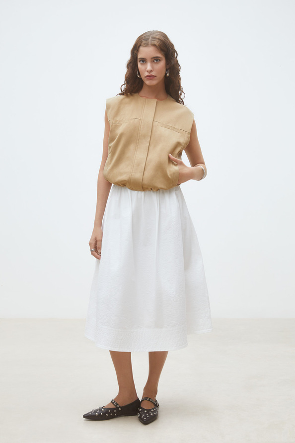 Dan Sleeveless short jacket