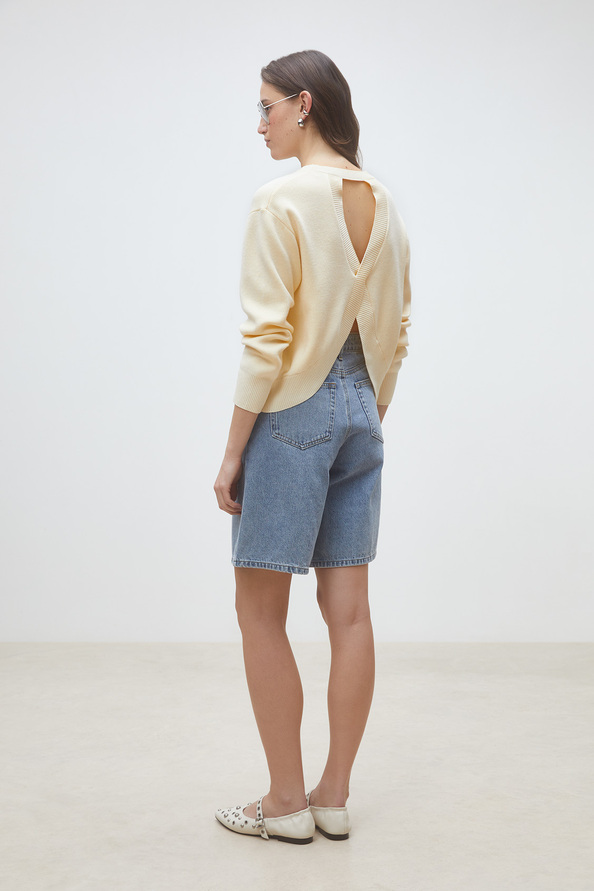 Plamedi Plain cream jumper with crossover back