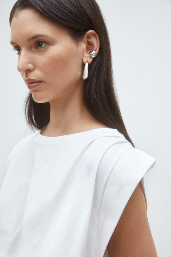 Marcha Plain white sleeveless top