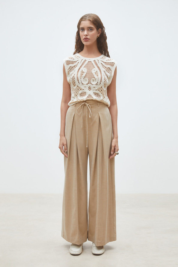 Polonia Two-tone crochet sleeveless jumper