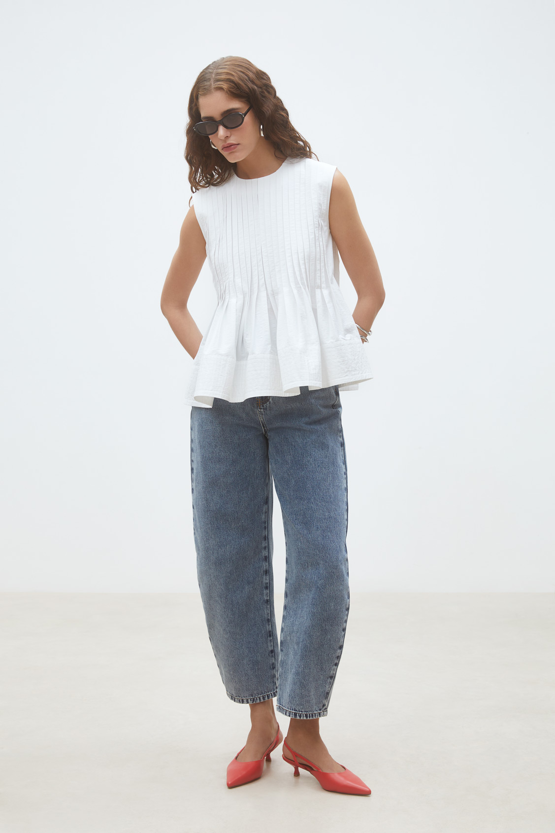 Luigi Pleated sleeveless blouse OFF-WHITE