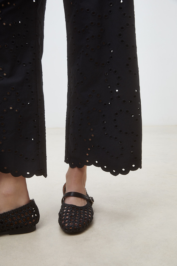 Jane Pants with geometric english embroideries