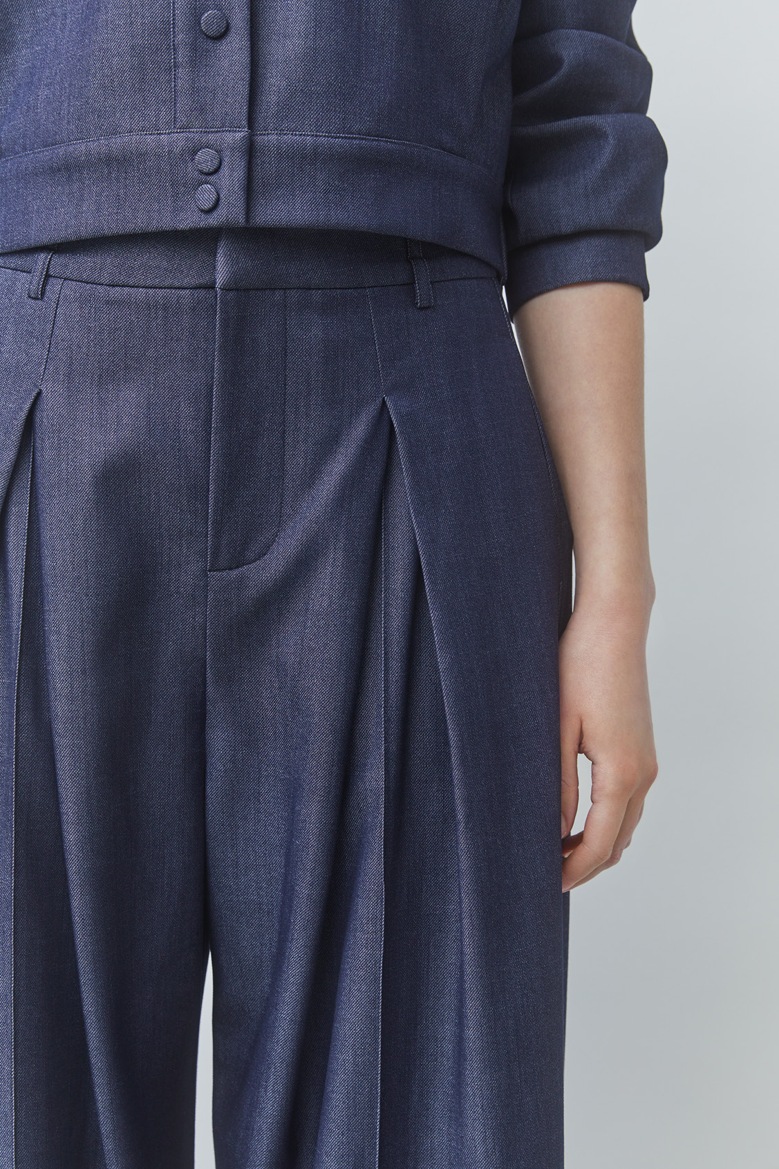 JULIO Raw denim wide-leg darted pants ARMY
