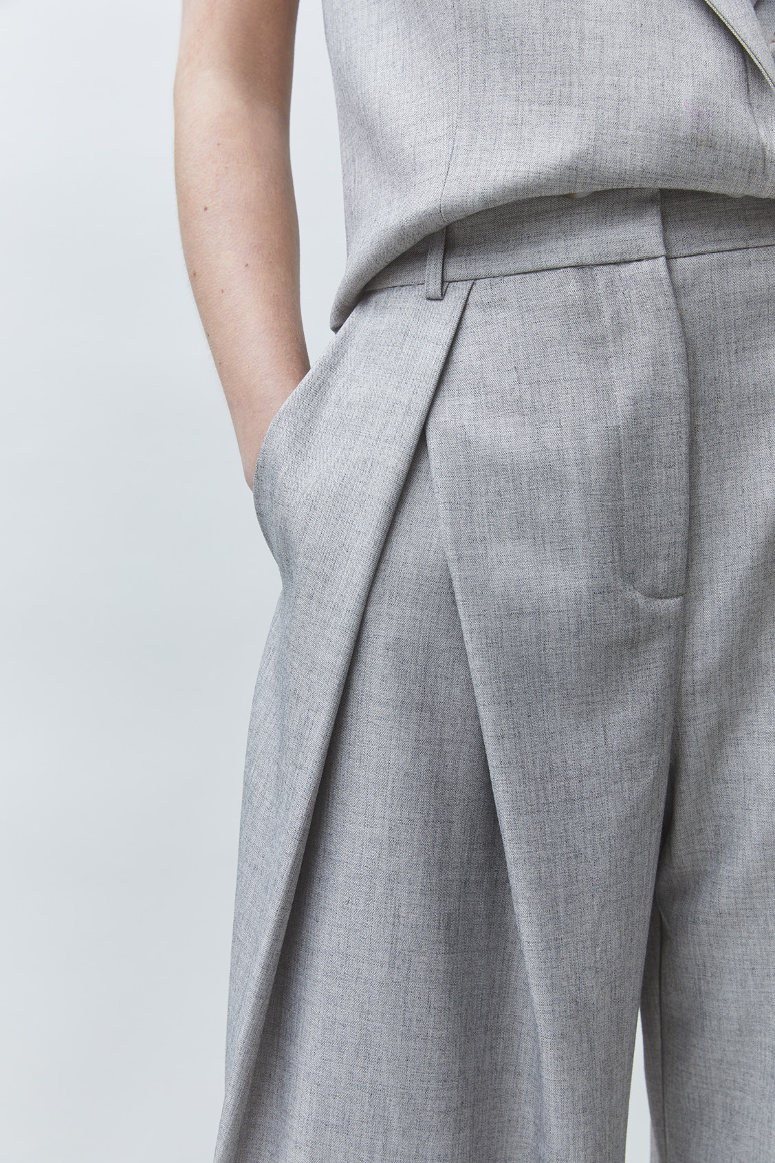 JEEZGC Pleated suit pants LIGHT GREY