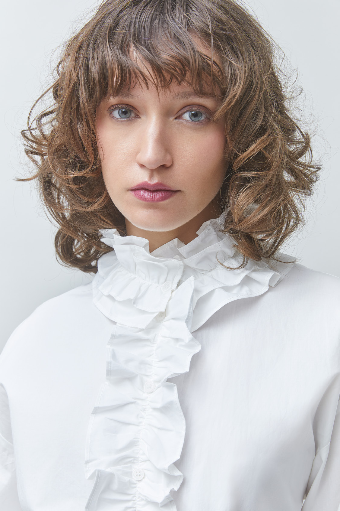 LUCIE Shirt with a Victorian collar OFF-WHITE