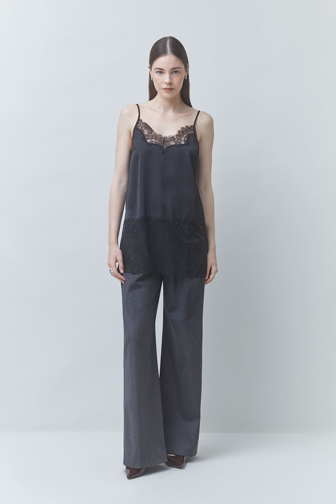 LUNE Lingerie fluid top with the lace yokes BLACK