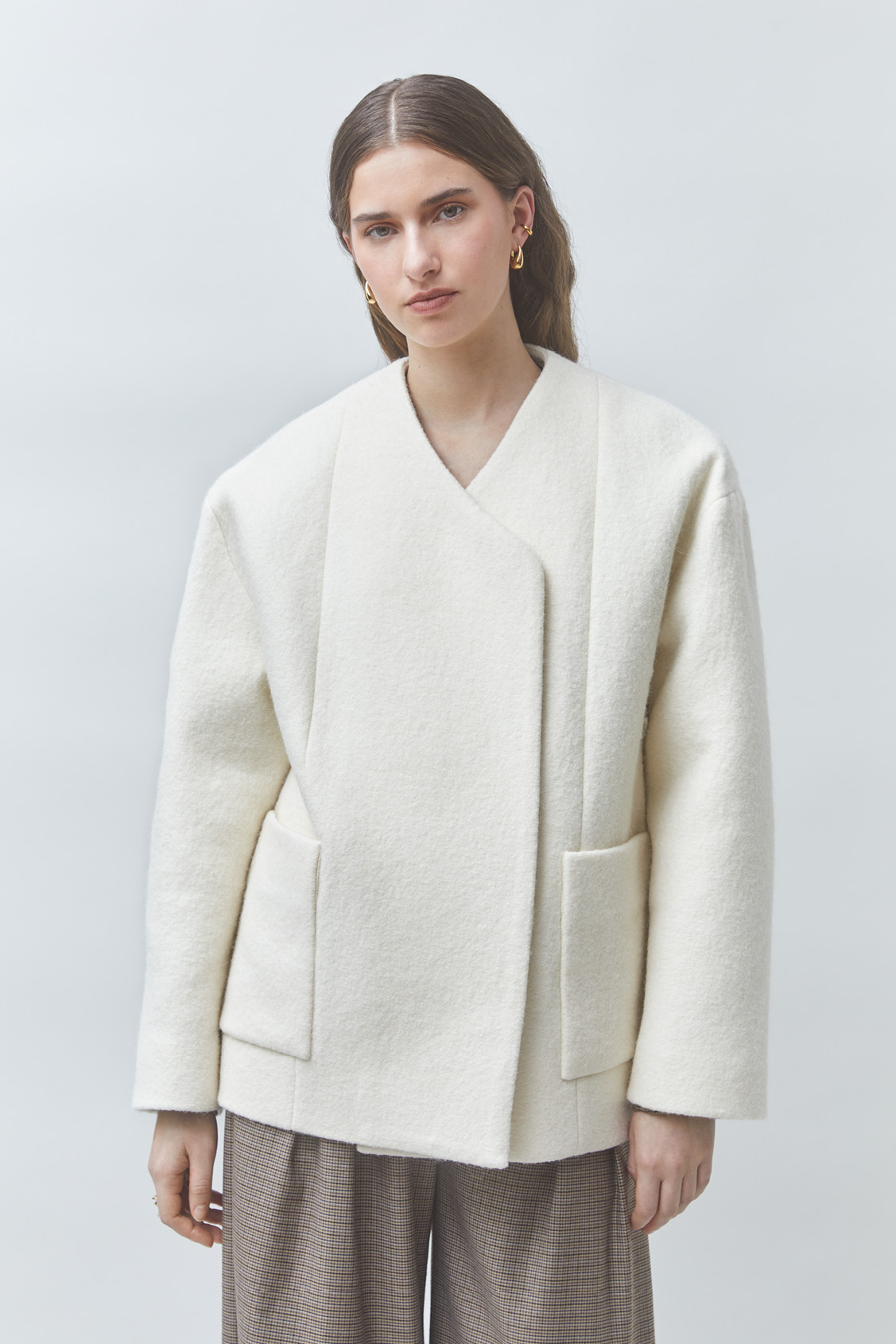 ENNIO Short wool coat OFF-WHITE