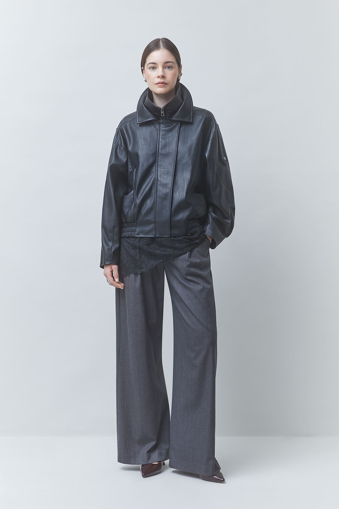EARLY Oversized black faux leather coat BLACK