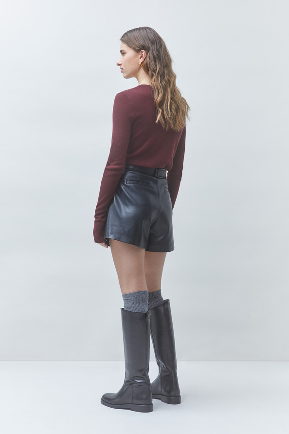 BEE Black faux leather shorts