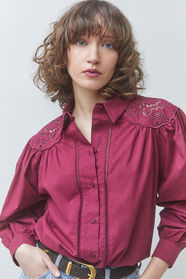 LUCKY Embroidered cotton blouse