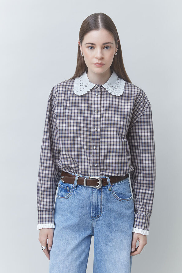 LARS Short-sleeved checked shirt with the beaded details