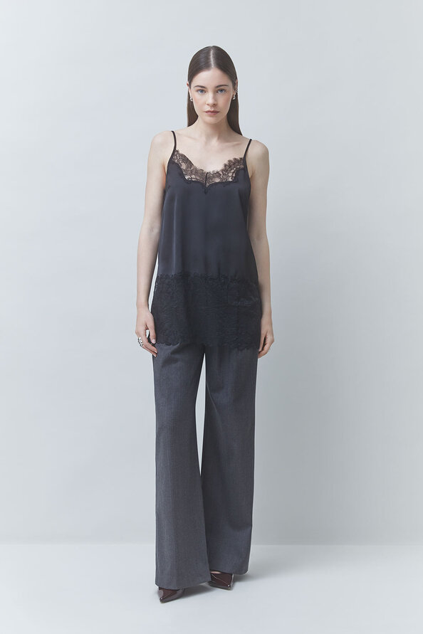 LUNE Lingerie fluid top with the lace yokes