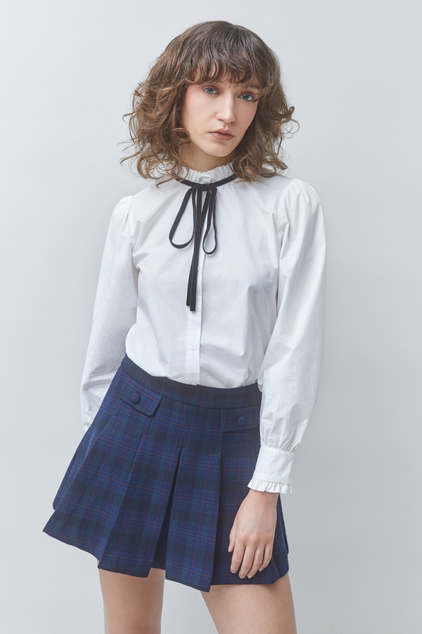 LUISA Flowy blouse with a bow tie